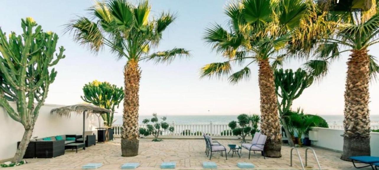 Zygi Beachfront Villa Luaran gambar