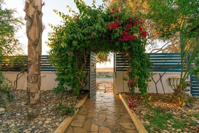 Zygi Beachfront Villa Luaran gambar