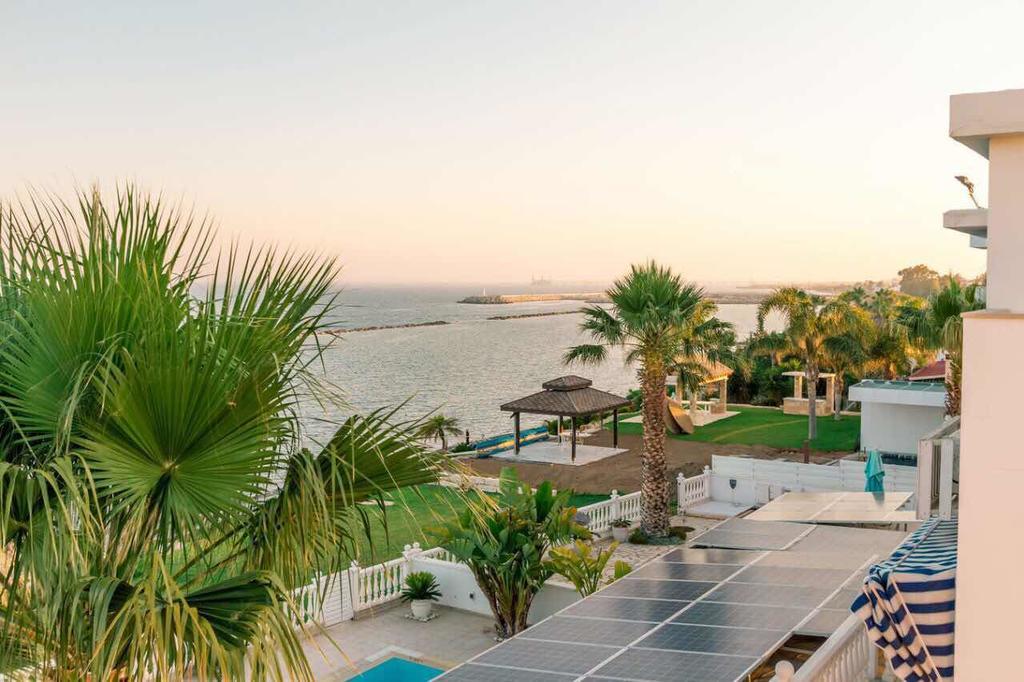 Zygi Beachfront Villa Luaran gambar